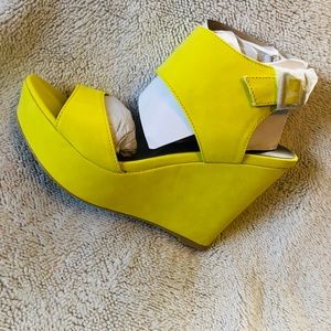 Michael Antonio wedge shoes
